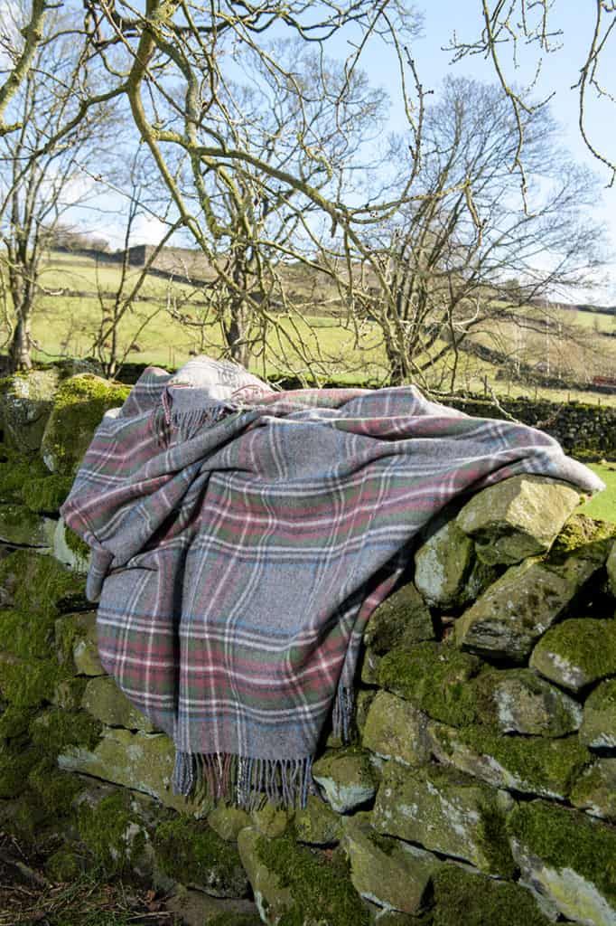 Grey and Multi Checked Throw (100% New Wool) – thewildesheep
