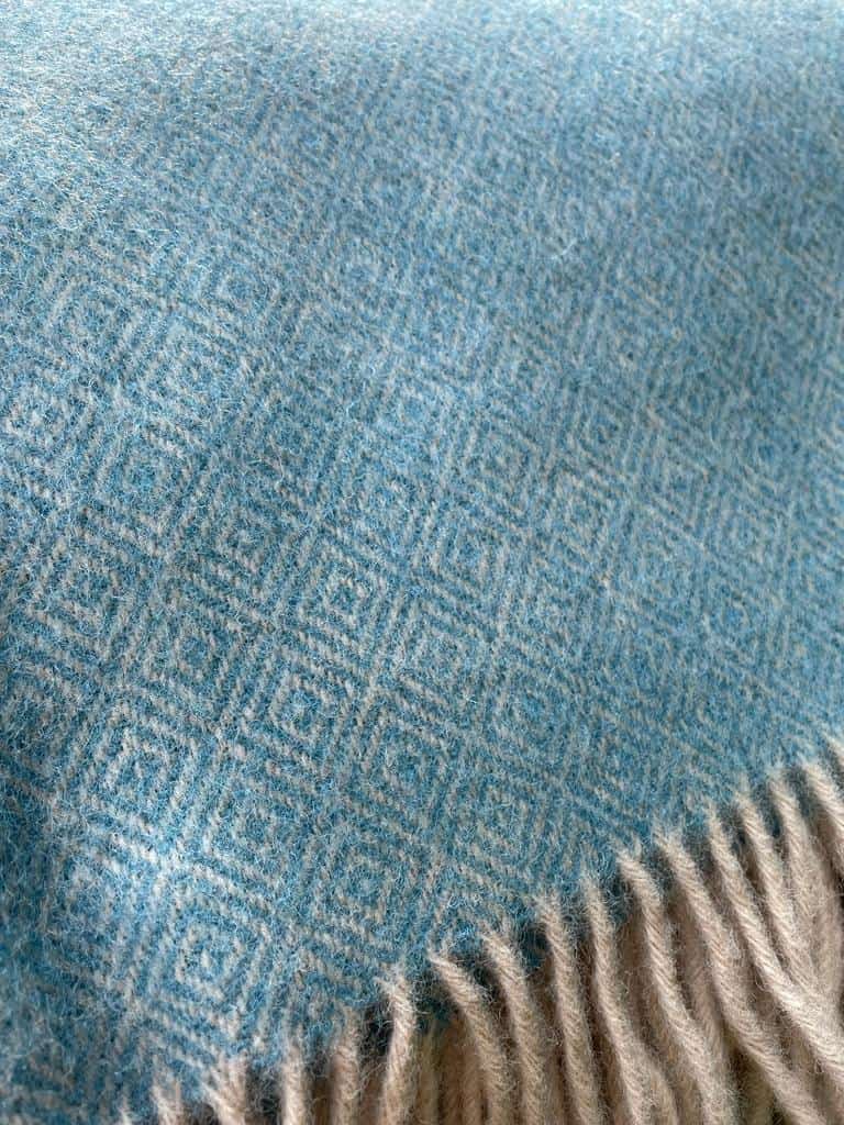 Diamond Sea Breeze Throw (100% New Wool)