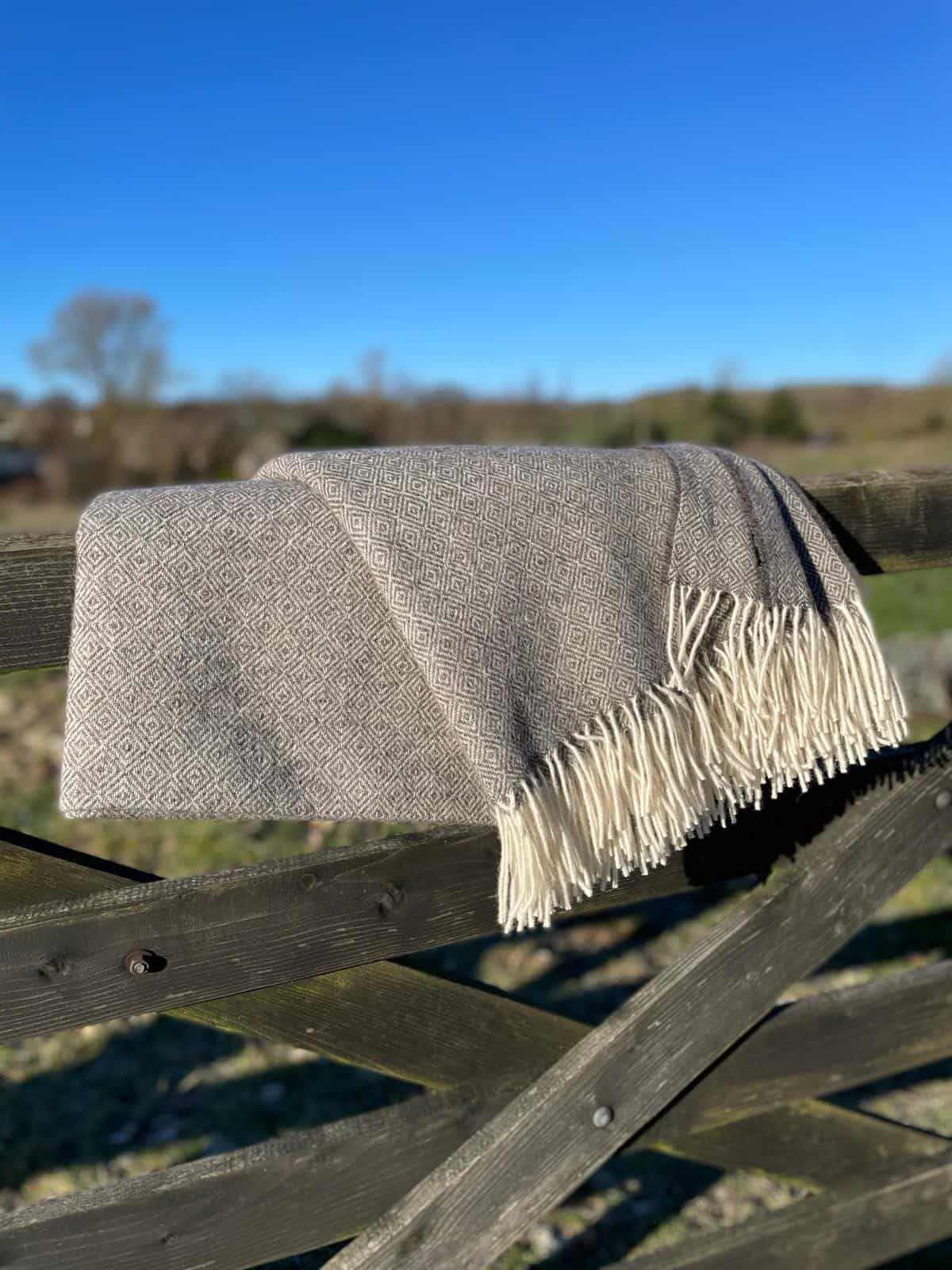 Medium Grey Diamond Throw (100% New Wool)